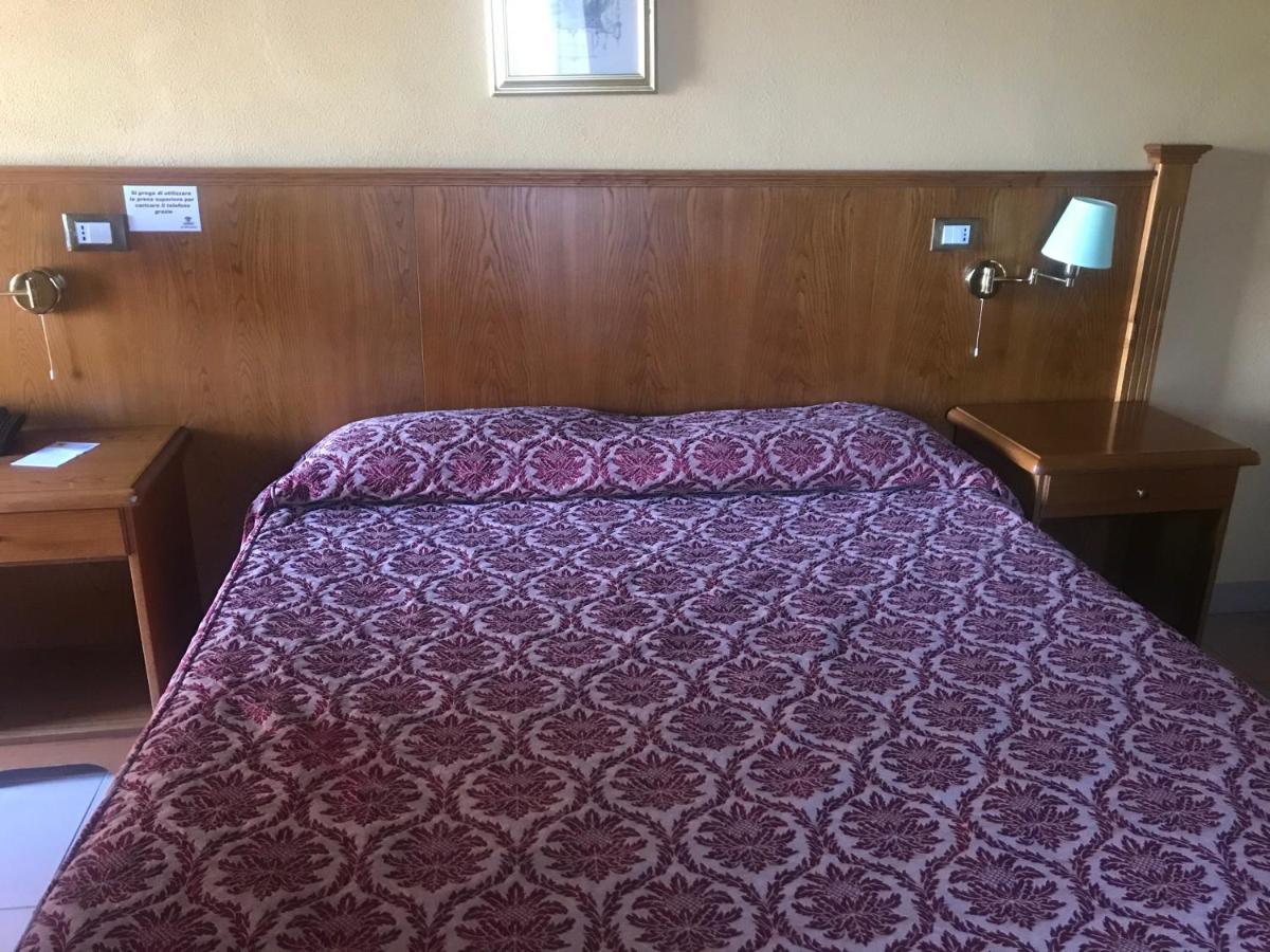 Casale Certosa Hotel Павона Екстериор снимка